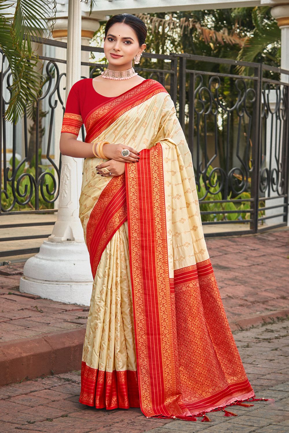 Cream Silk Zari Woven Saree