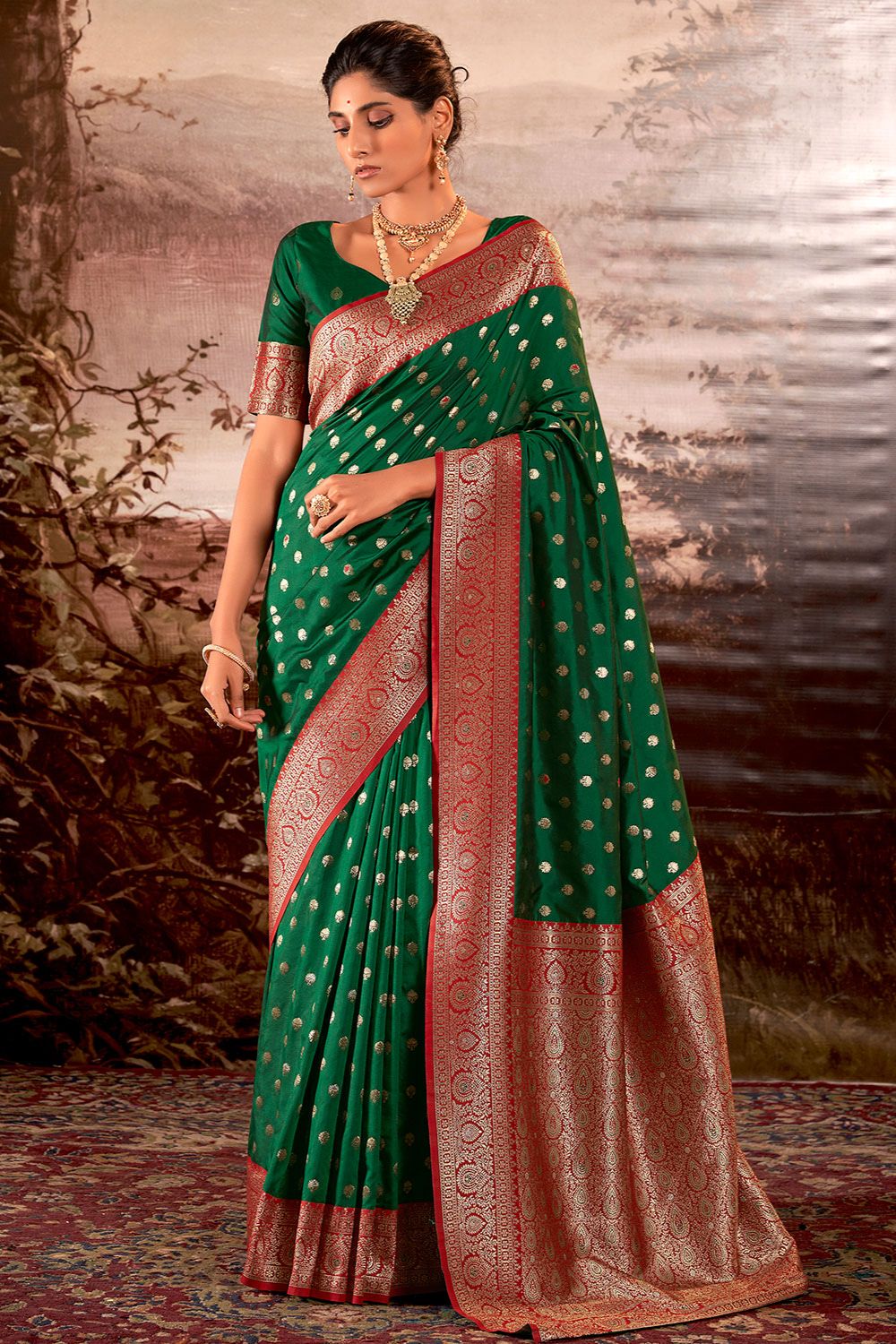 Emerald Green Zari Weaving Work Banarasi Silk Saree for Wedding